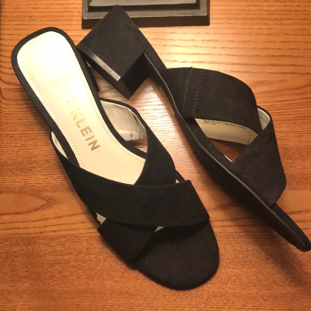 NWOT Anne Klein slip on sandals, size 9.5